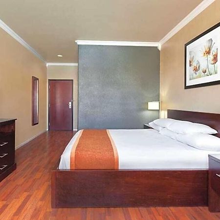 Lone Star Inn & Suites Groesbeck Extérieur photo