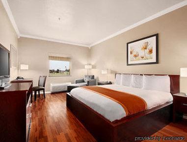 Lone Star Inn & Suites Groesbeck Extérieur photo