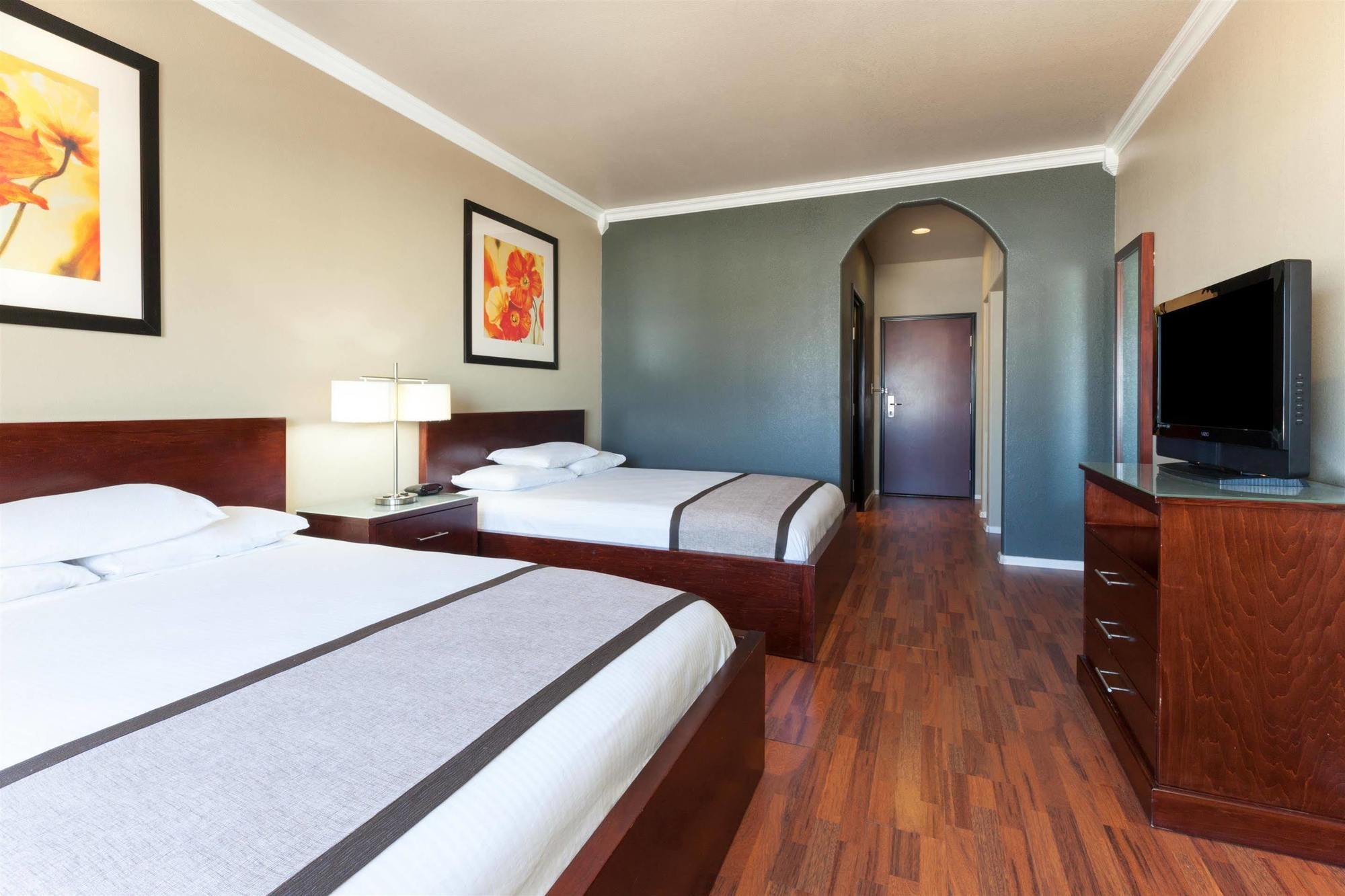 Lone Star Inn & Suites Groesbeck Extérieur photo